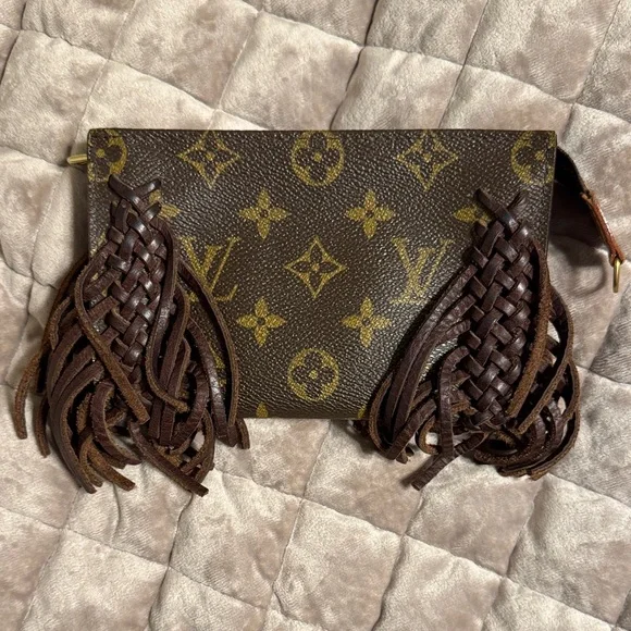 Louis Vuitton Brown Monogram Pouch with Braided Tassels - Picture 3 of 5
